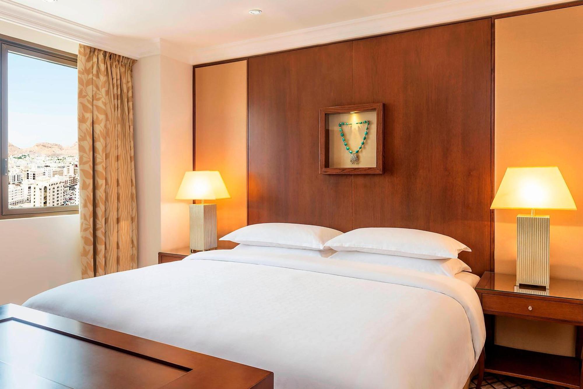 阿曼喜来登酒店 马斯喀特 外观 照片 A bedroom at the hotel